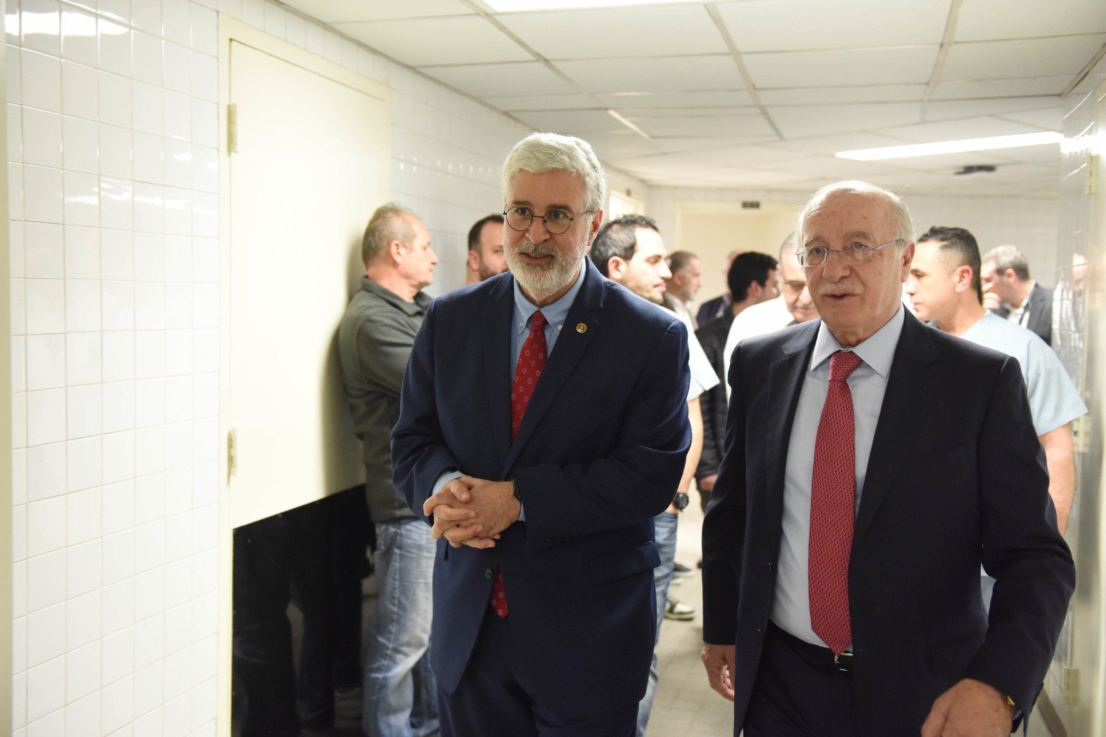AUBMC surgical training unit inauguration: colleagues and guests, photograph 14