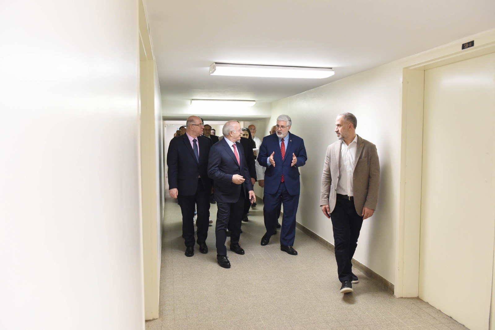 AUBMC surgical training unit inauguration: colleagues and guests, photograph 21
