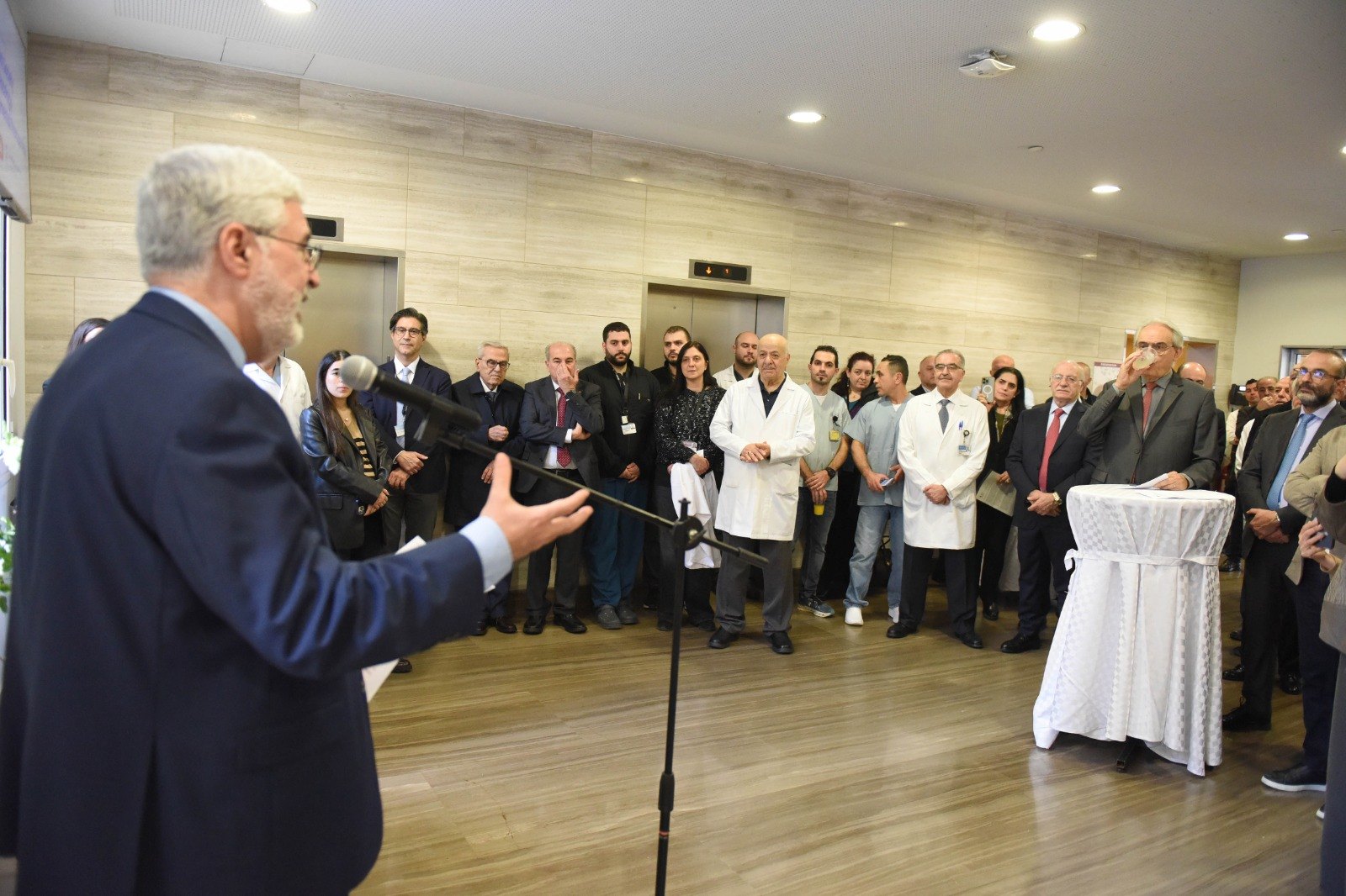 AUBMC surgical training unit inauguration: colleagues and guests, photograph 7